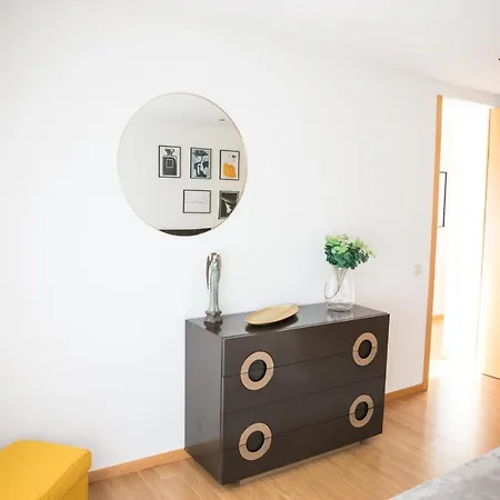 Two Steps - By Tonsdeverde Apartment Braga