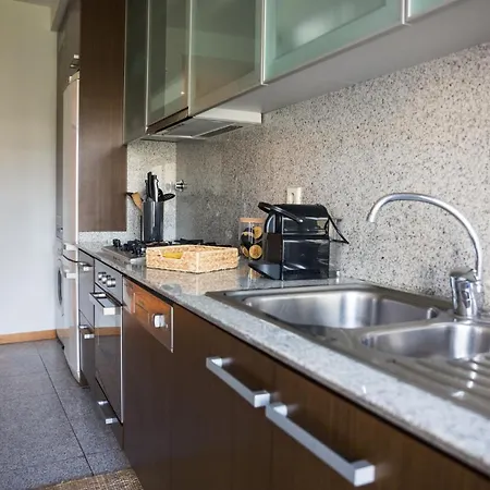 Two Steps - By Tonsdeverde Apartment Braga